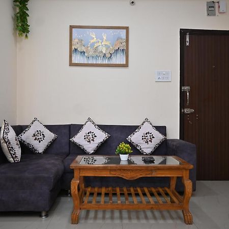 Staeg Heart Of City 2Bhk - 201 Indore Eksteriør bilde