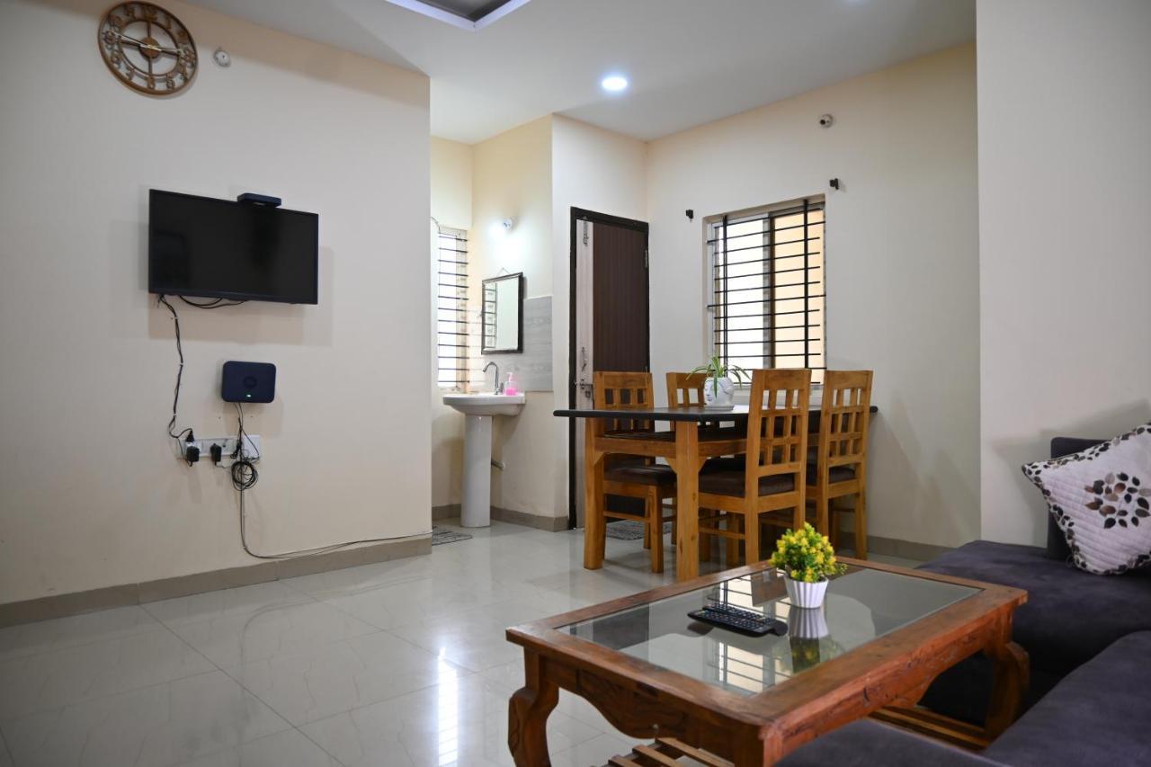 Staeg Heart Of City 2Bhk - 201 Indore Eksteriør bilde