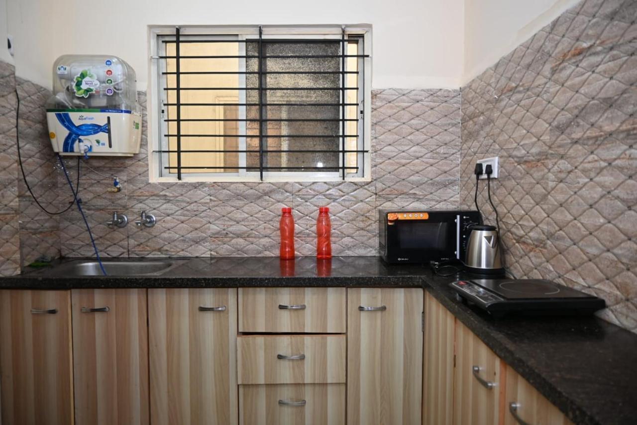 Staeg Heart Of City 2Bhk - 201 Indore Eksteriør bilde
